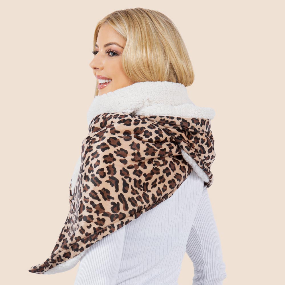 Women's Leopard Print Sherpa Convertible Shawl Wrap Scarf – Ivory