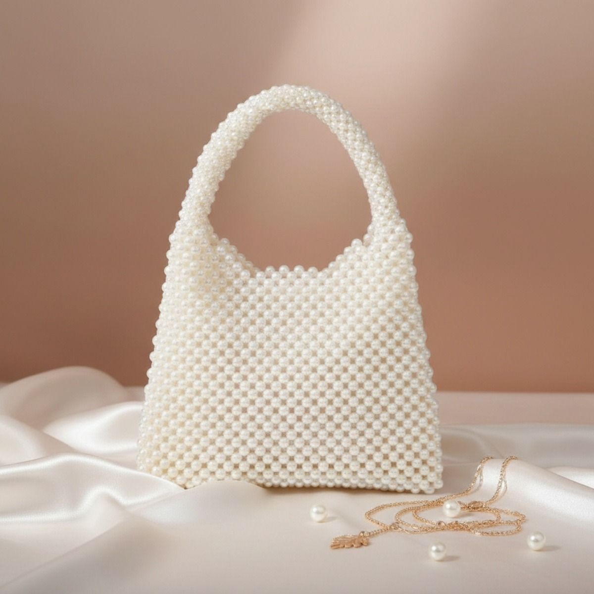 Top Handle Luxe Lady Cream Pearl Hollywood Handbag
